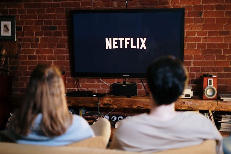 Servizi Streaming in Svizzera: Confronto Prezzi Netflix, Spotify, Disney+ 2024-2025